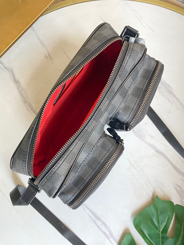 ルイヴィトンバッグ着用イメージ